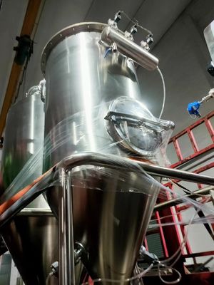 Temperatura di ingresso di asciugatrice a spruzzo centrifuga affidabile 150-350C Voltaggio 220V/380V/415V