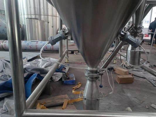 Temperatura di ingresso di asciugatrice a spruzzo centrifuga affidabile 150-350C Voltaggio 220V/380V/415V